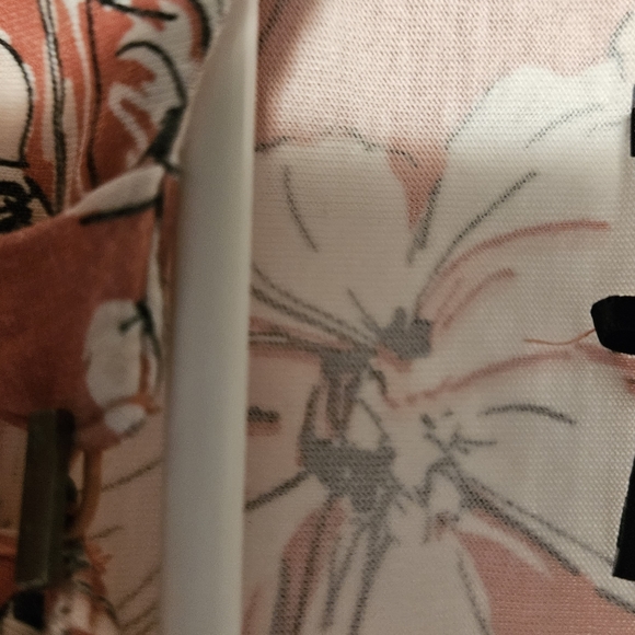 Olsen pink floral top size L - Picture 8 of 13